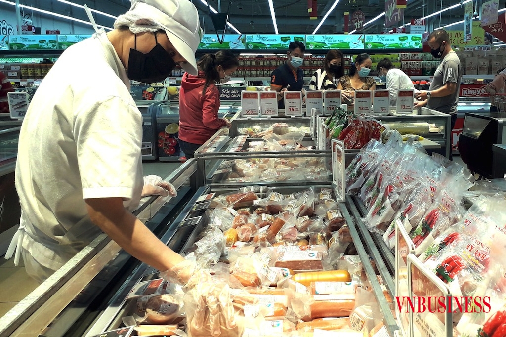 Các sản phẩm chế biến từ thịt chịu “tác động dây chuyền” từ giá xăng và giá thức ăn chăn nuôi đang tăng cao.