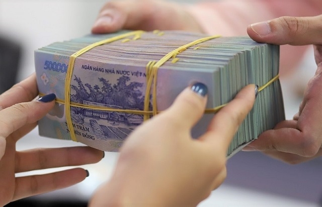 VBF đề nghị NHNN xem xét nới room tín dụng để các ngân hàng có thể có nhiều dư địa cho vay, hỗ trợ các doanh nghiệp, đặc biệt là các doanh nghiệp vừa và nhỏ.