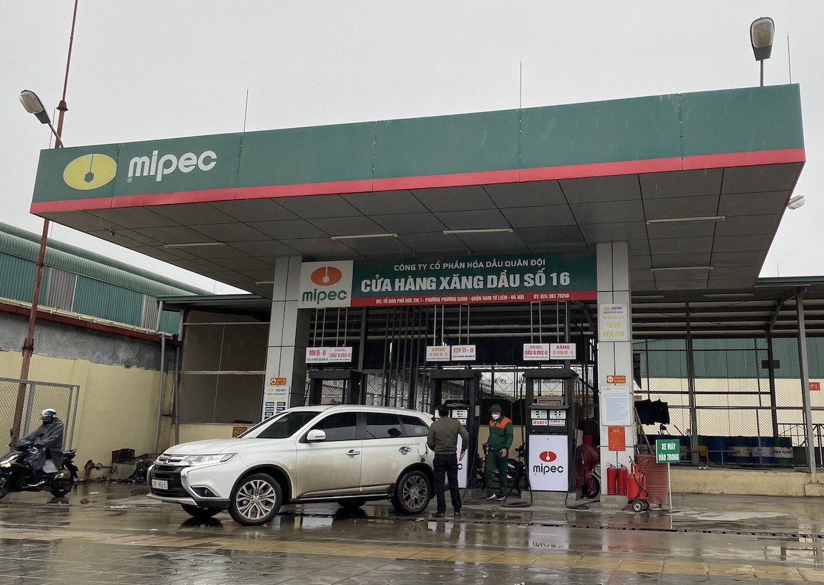 Bộ Công Thương đề xuất bán đấu giá hơn 101,9 triệu lít xăng RON92.