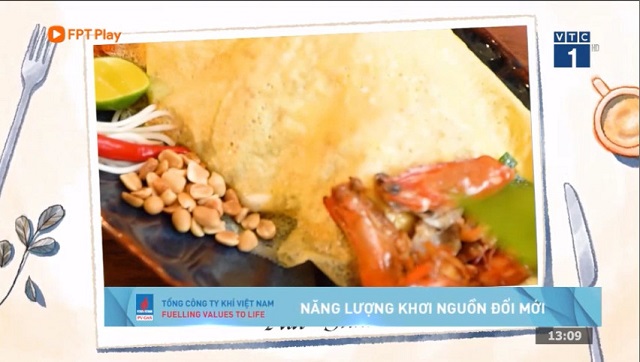 Nguyên liệu để chế biến Pat Thai bao gồm: Bánh phở tươi hoặc phở khô, tôm tươi, trứng gà, cà rốt, lá chanh thái, giá, hẹ, hành tím, tỏi, ớt trái, đậu phộng, đường trắng, nước mắm, chanh, me tươi hoặc cốt me…