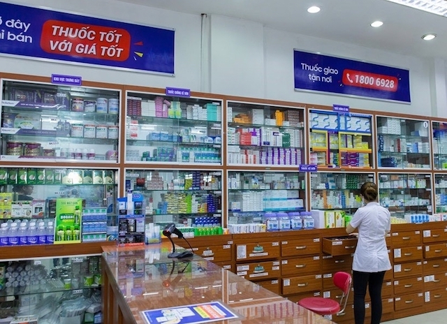 Triển vọng tăng trưởng của ngành dược phẩm là động lực để các đại gia bán lẻ thần tốc mở nhà thuốc.