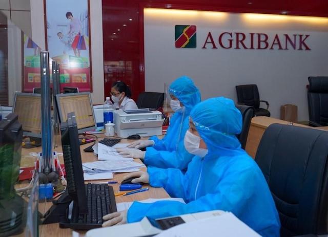 Agribank vừa thông báo đấu giá khoản nợ cá nhân có lãi gồm 2.095 chỉ vàng SJC và hơn 34 tỷ đồng.