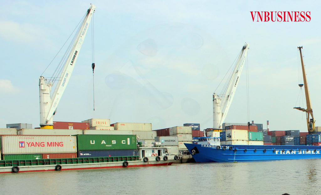 Phí hạ tầng cảng biển mà Tp.HCM sắp sửa thu từ 1/4/2022 đang vấp phải sự phản ứng gay gắt giới doanh nghiệp.