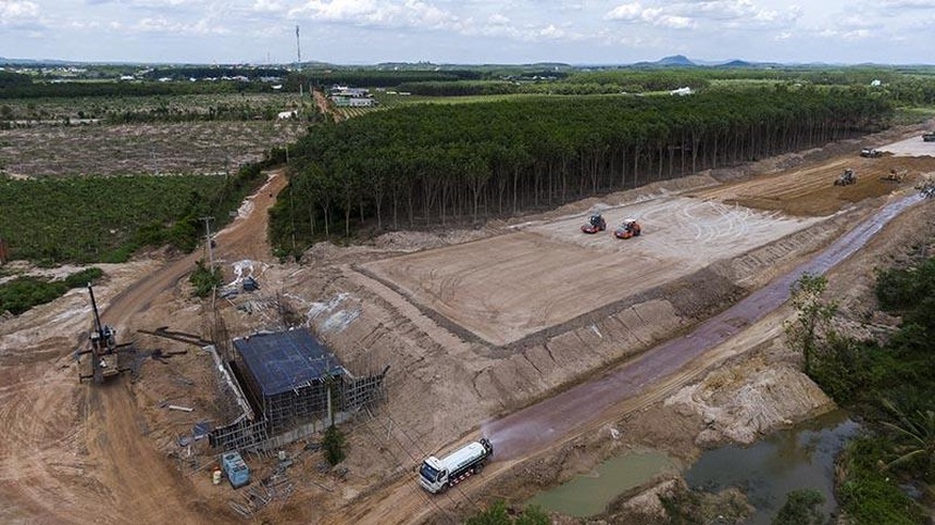 Các dự án giao thông trọng điểm tiếp tục được đẩy mạnh thi công, hoàn thành đúng tiến độ.