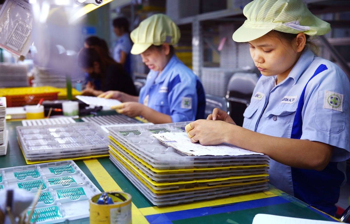 Cần đào tạo nguồn lao động đạt chuẩn, đáp ứng tiêu chuẩn kĩ thuật, kĩ năng và phẩm chất nghề nghiệp trong điều kiện công nghệ liên tục cải tiến, đổi mới.