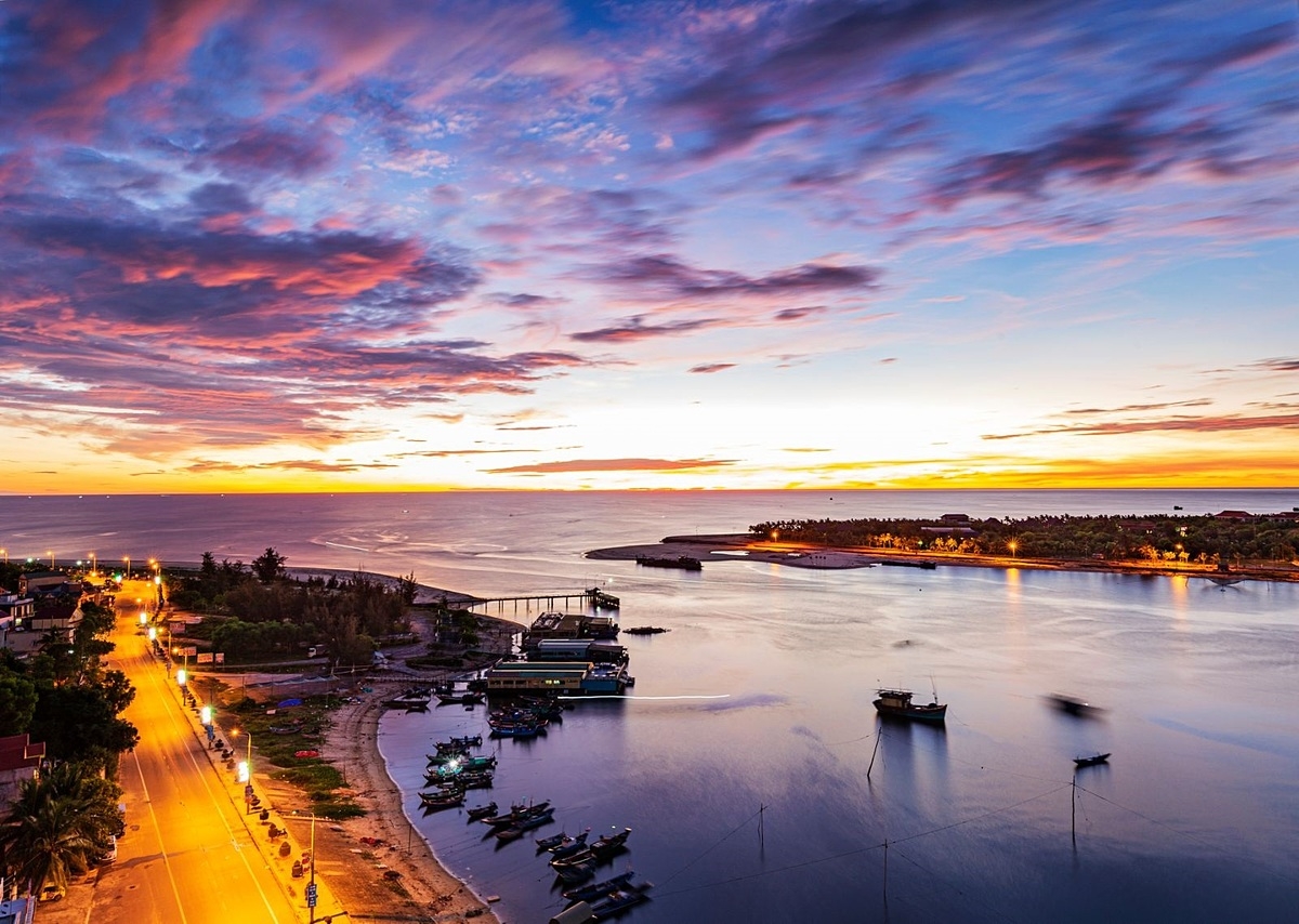 Quảng Bình được cho là vùng đất vàng để phát triển các dòng sản phẩm bất động sản ấn tượng, đặc sắc như The Show Quang Binh.