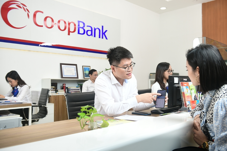 Co-opbank Mobile Banking - Gửi trọn yêu thương” với nhiều ưu đãi hấp dẫn dành riêng cho khách hàng nữ khi trải nghiệm ứng dụng Co-opbank Mobile Banking.