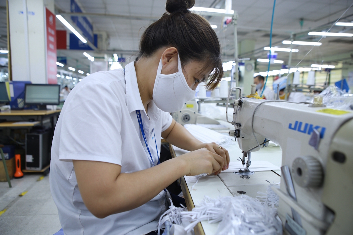 Không chỉ ngành gỗ, xuất khẩu dệt may cũng lo bị giả mạo xuất xứ.