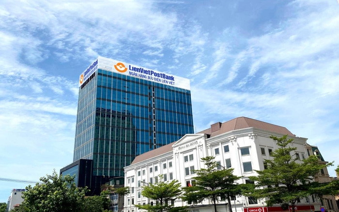 Thị giá cổ phiếu LPB liên tục giảm trong thời gian gần đây.