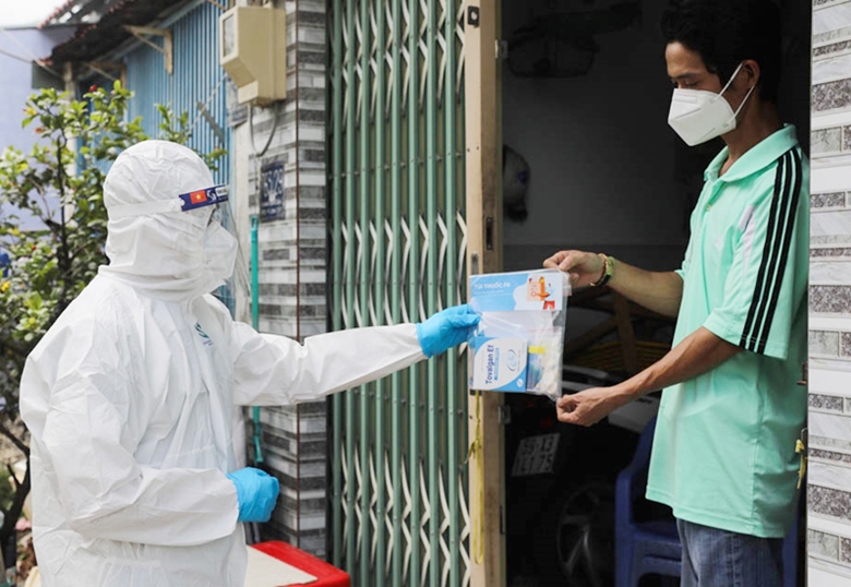 BHXH Việt Nam cho biết sẵn sàng mọi nguồn lực nhằm tạo thuận lợi cho người lao động F0 điều trị tại nhà được hưởng chế độ BHXH.