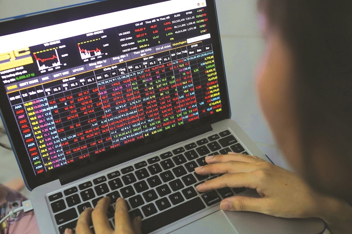 Kết phiên đầu tuần (14/3), chỉ số VN-Index giảm 20,29 điểm (-1,38%) xuống 1.446,25 điểm. (Ảnh: Int)