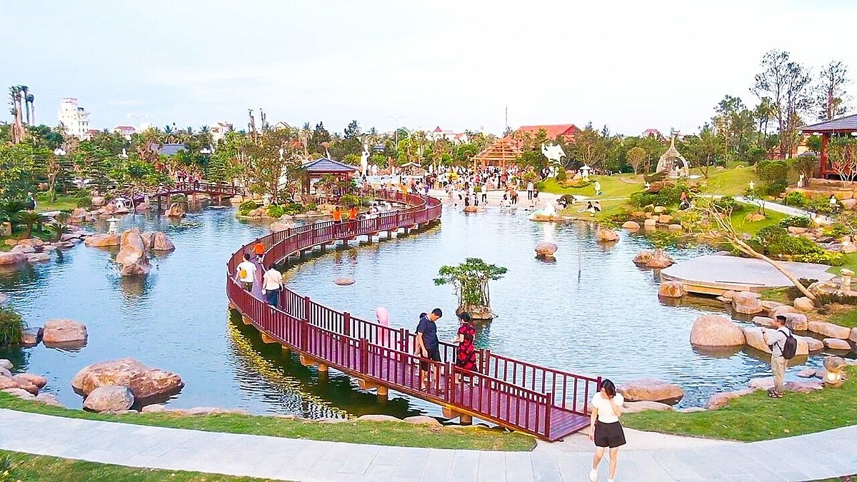 Giá vé thăm quan khu du lịch được niêm yết là 150.000đ/vé (ảnh FB khu du lịch Big Sun).