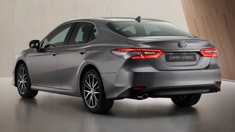 Toyota Camry HV: 4,6 lít/100km