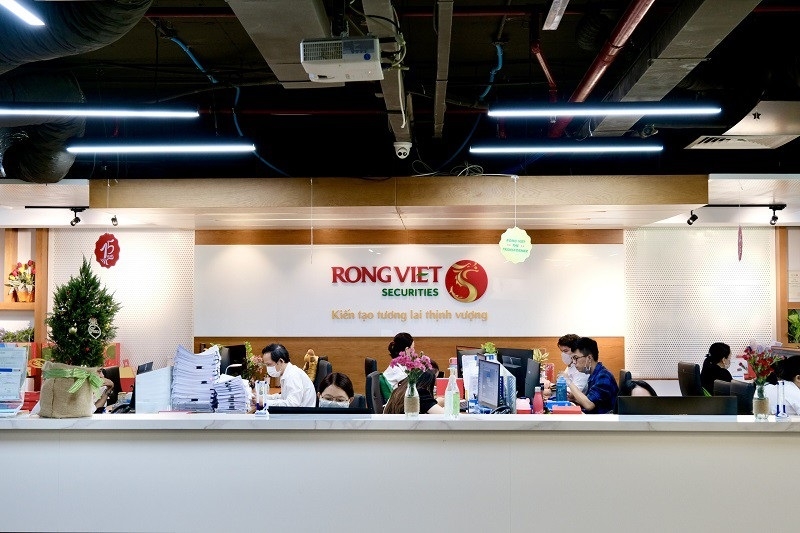 Nhận định kênh chứng khoán năm 2022 vẫn hấp dẫn, VNSC lên kế hoạch tăng vốn lên 2.100 tỷ đồng nhưng đặt lợi nhuận năm 2022 giảm 5,5% so với năm 2021.