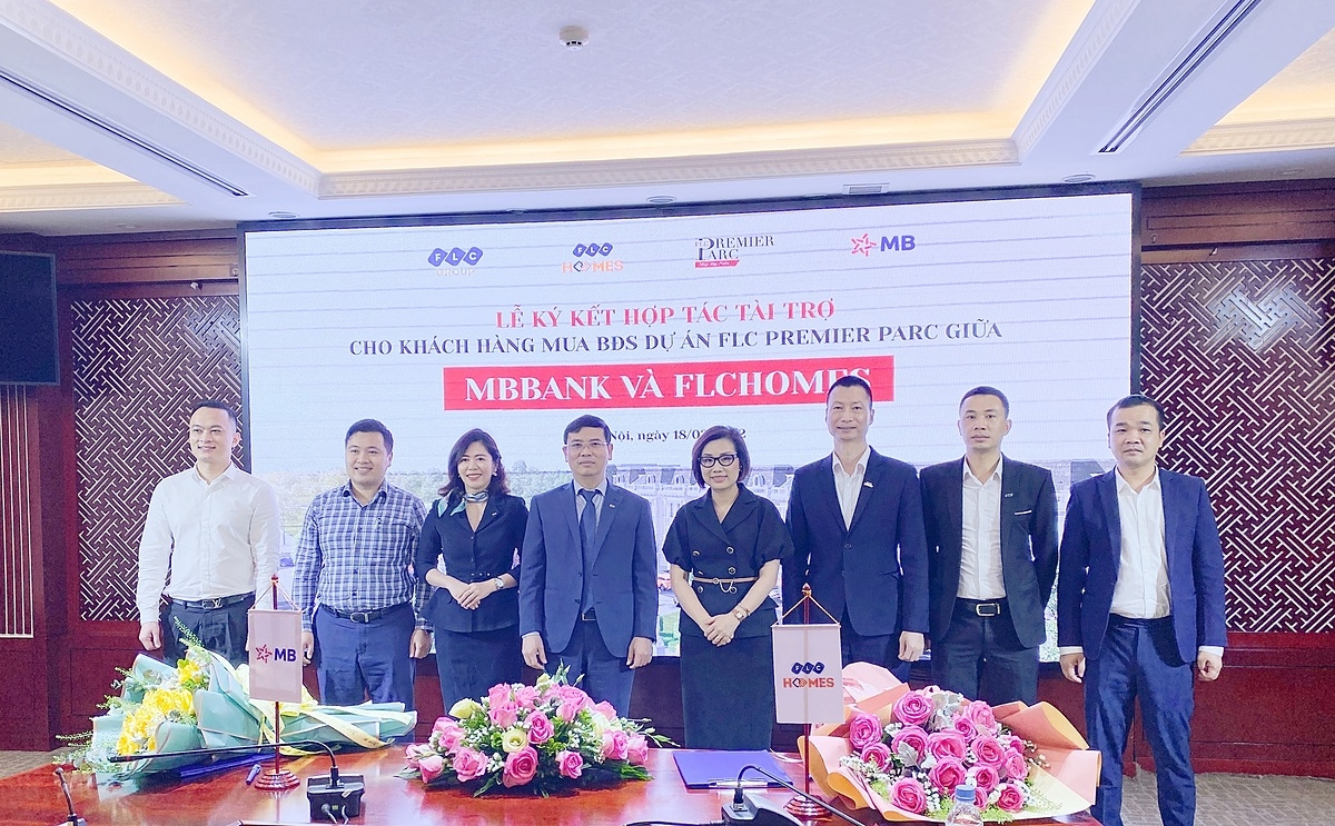Lễ Ký kết hợp tác giữa MB và FLCHomes đáp ứng nhu cầu mua BĐS của khách hàng tại dự án FLC Premier Parc.