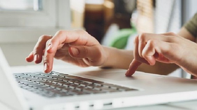 Những chiếc bánh ngọt về việc làm online nhẹ nhàng nhưng lương cao được mời mọc nhan nhản trên mạng khiến nhiều người sập bẫy