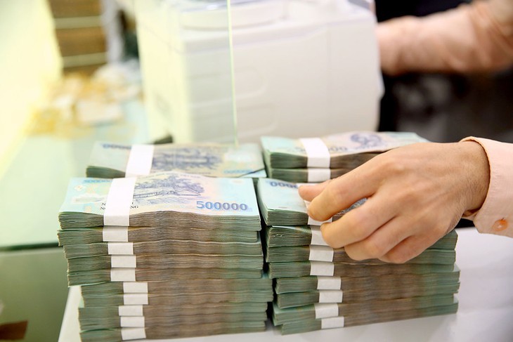 Fitch Ratings ước tính, hệ thống ngân hàng sẽ cần thêm vốn bổ sung lên tới 10,7 tỷ USD (2,9% GDP) để đảm bảo khoản dự phòng rủi ro cho vay.