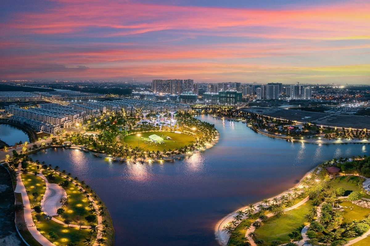 Đại đô thị Vinhomes Grand Park thu hút khách vui chơi, tham quan các dịp cuối tuần, lễ tết.