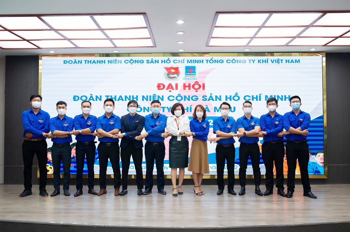 Thể hiện tình đoàn kết, cùng nhau xây dựng cơ sở Đoàn vững mạnh.