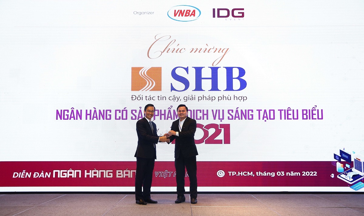 Tại hạng mục “Ngân hàng có sản phẩm/dịch vụ sáng tạo tiêu biểu”, SHB đã xuất sắc được vinh danh với sản phẩm “Cho vay bổ sung vốn kinh doanh trả góp dành cho KHDN”.