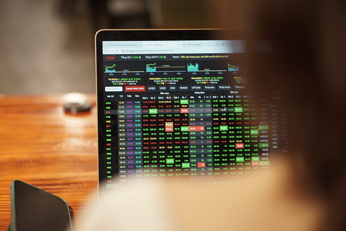 VN-Index tăng nhẹ 1,64 điểm. (Ảnh: Int)