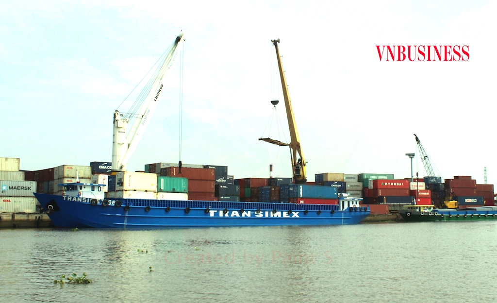 Tiếp tục cứng nhắc thu phí hạ tầng cảng biển, chi phí logistics vẫn tăng chóng mặt, dù giảm thuế như giá nhiên liệu còn ở mức cao gây “bão giá”… khiến cho việc cắt giảm chi phí của các DN trở nên bế tắc.