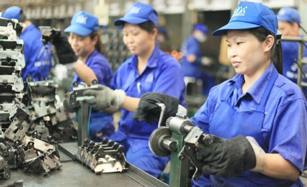 Tổng Liên đoàn Lao động Việt Nam đề xuất tăng lương tối thiểu vùng ở mức trên 7-8% từ 1/7/2022 (Ảnh minh họa: Int)