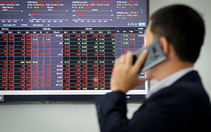 VN-Index giảm 5,08 điểm (-0,34%) xuống 1.472,12 điểm.