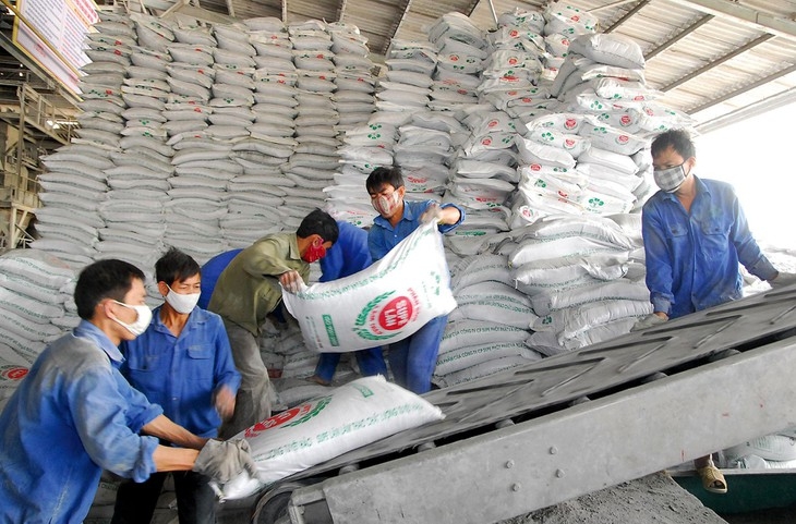 Việc nhập khẩu phân bón đang rất khó khăn do ảnh hưởng từ chiến sự Nga - Ukraine.