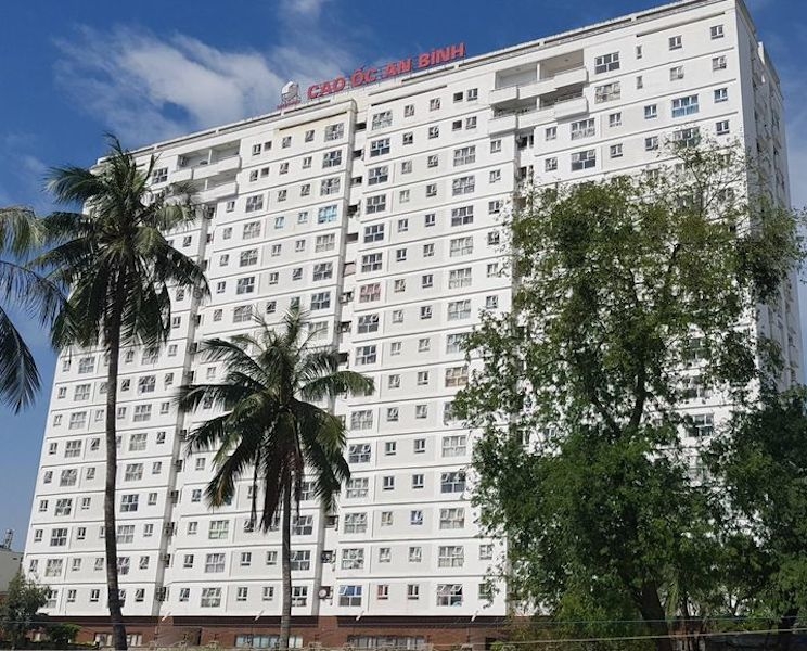 Dự án chung cư An Bình đưa vào sử dụng từ tháng 10/2012 nhưng đến nay vẫn chưa được tính tiền sử dụng đất để chủ đầu tư thực hiện nghĩa vụ tài chính với Nhà nước và làm thủ tục cấp ”sổ đỏ” cho người mua nhà.