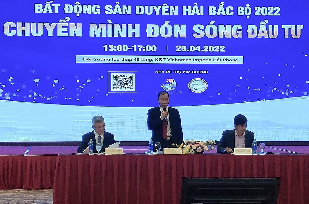 Các chuyên gia đầu ngành về lĩnh vực BĐS tham gia hội nghị.