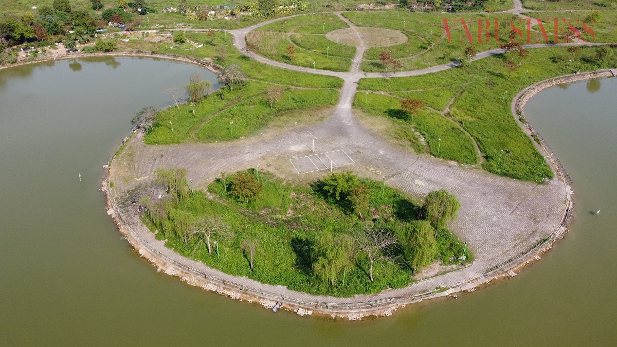 Người dân mong mỏi công viên sớm được cải tạo, sửa chữa và đi vào hoạt động để có chỗ vui chơi, giải trí.