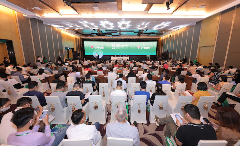 Toàn cảnh ĐHĐCĐ năm 2022 của VPBank.