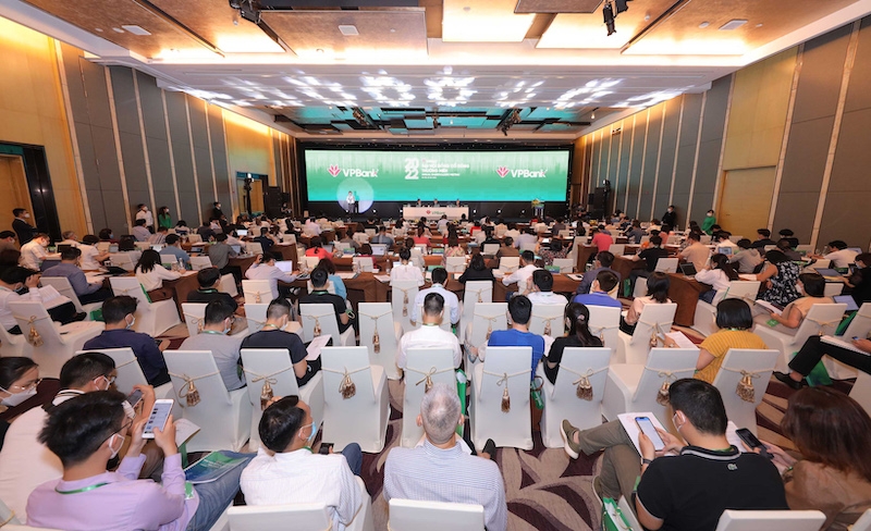 Toàn cảnh ĐHĐCĐ năm 2022 của VPBank.
