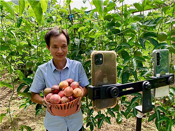 Livestream đã và đang thể hiện những tiềm năng lớn khi giúp người dân, HTX tiêu thụ nông sản.