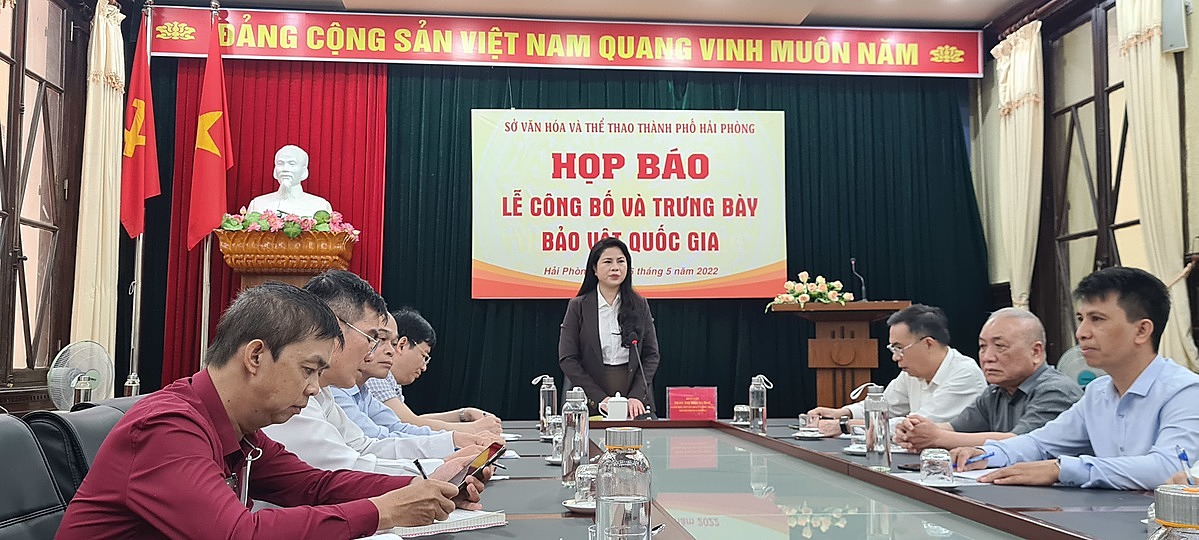 Quang cảnh buổi họp báo.