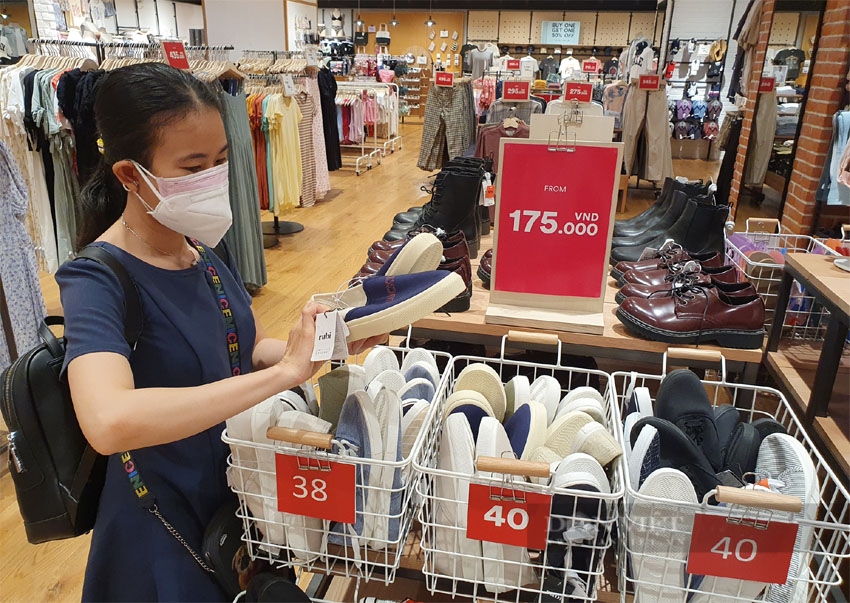 Doanh nghiệp vẫn còn rất khó khăn dù sức mua tiêu dùng nội địa đang dần phục hồi.