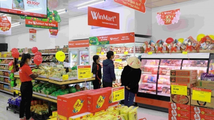 Cửa hàng WinMart theo mô hình mini-mall thu hút được nhiều khách hàng.