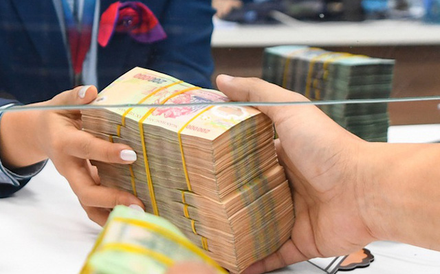 Lãi suất huy động tại nhiều ngân hàng đã nhích lên từ 0,1 - 0,3%/năm trong những ngày đầu tháng 5.