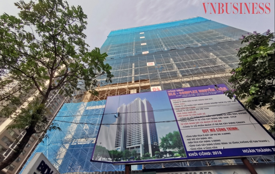 Các tòa cao ốc tiếp tục được nhồi vào con phố Nguyễn Tuân.