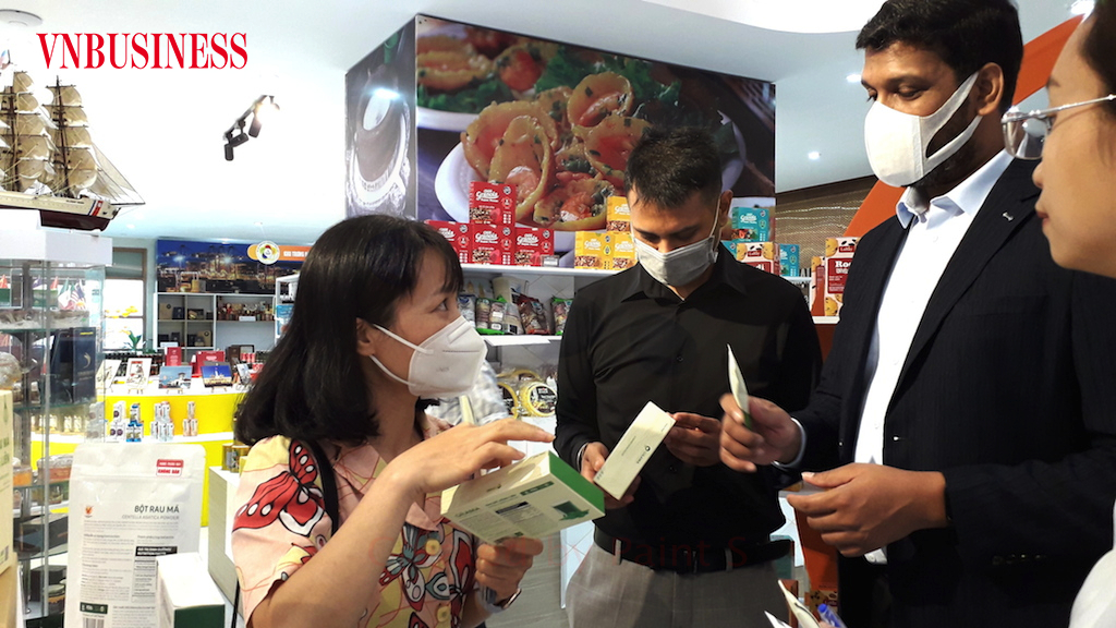 “Bắt nhịp” nhanh với các nhà mua hàng quốc tế sẽ giúp DN Việt có được nhiều đơn hàng xuất khẩu.