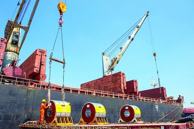 Luỹ kế kim ngạch xuất, nhập khẩu hàng hoá có thuế tính đến ngày 15/4/2022 đạt khoảng 42,8 tỷ USD, tăng 7,86% so cùng kỳ năm 2021