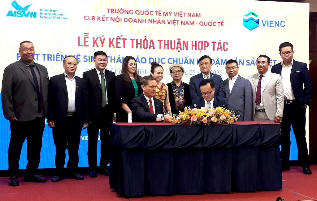 Lễ ký kết thoả thuận hợp tác giữa AISVN và VIENC vào ngày 17/5 tại Tp.HCM nhằm phát triển hệ sinh thái cung ứng giáo dục quốc tế đến với cộng đồng doanh nhân.