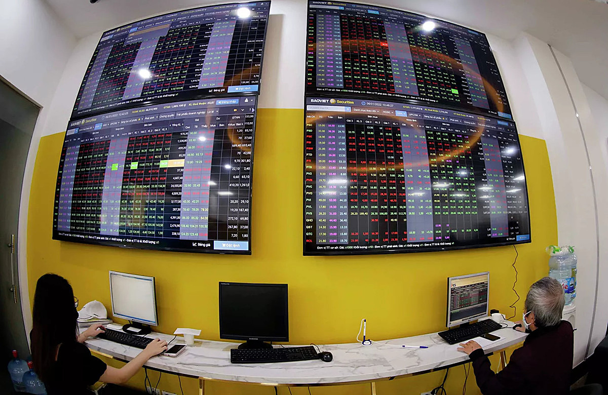 Nối tiếp đà hưng phấn, VN-Index tiếp tục khởi sắc.