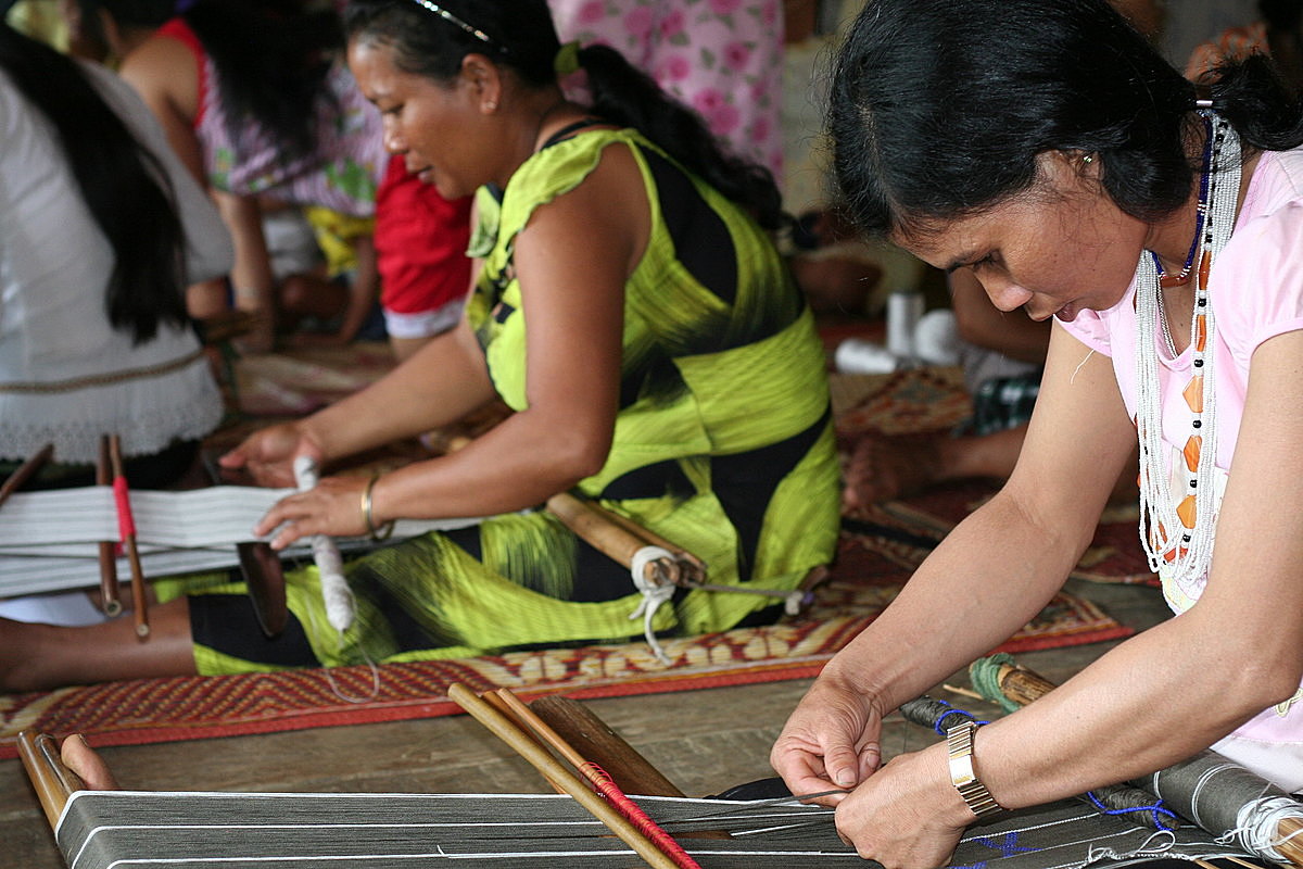 ILO cho rằng, cần hỗ trợ cho các nhóm và lĩnh vực bị ảnh hưởng nặng nề, những người lao động đặc biệt dễ bị tổn thương.