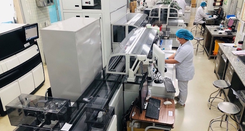 Tiếp tục thanh toán BHYT với dịch vụ thực hiện bằng máy đặt, máy mượn.