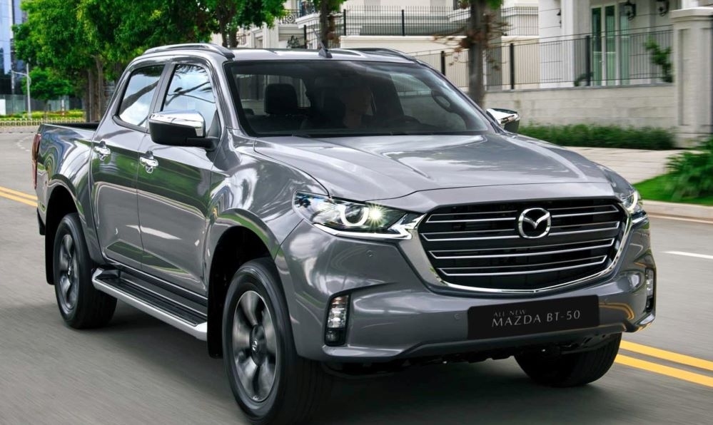 Mazda BT-50 có khả năng lội nước sâu tới 800mm.