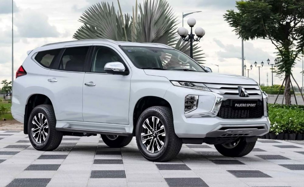 Mitsubishi Pajero Sport có khả năng lội nước sâu 700mm.