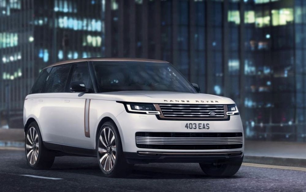 Land Rover Range Rover có khả năng lội nước lên đến 900mm.