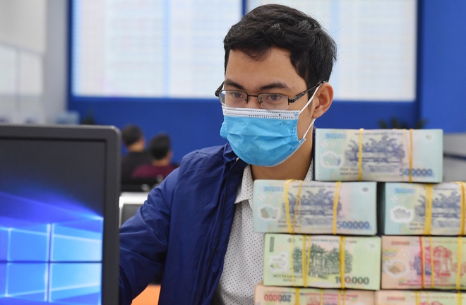 Các đại biểu cho rằng vẫn còn tình trạng một số cán bộ thuế có biểu hiện lạm quyền, gây khó khăn nhũng nhiễu cho người dân và doanh nghiệp trong quá trình giải quyết hồ sơ thuế (Ảnh minh hoạ: Int)